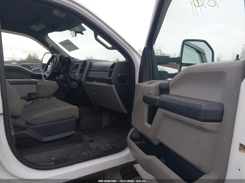 1FT8W3BT6HEE54830 2017 FORD F350 photo no. 5