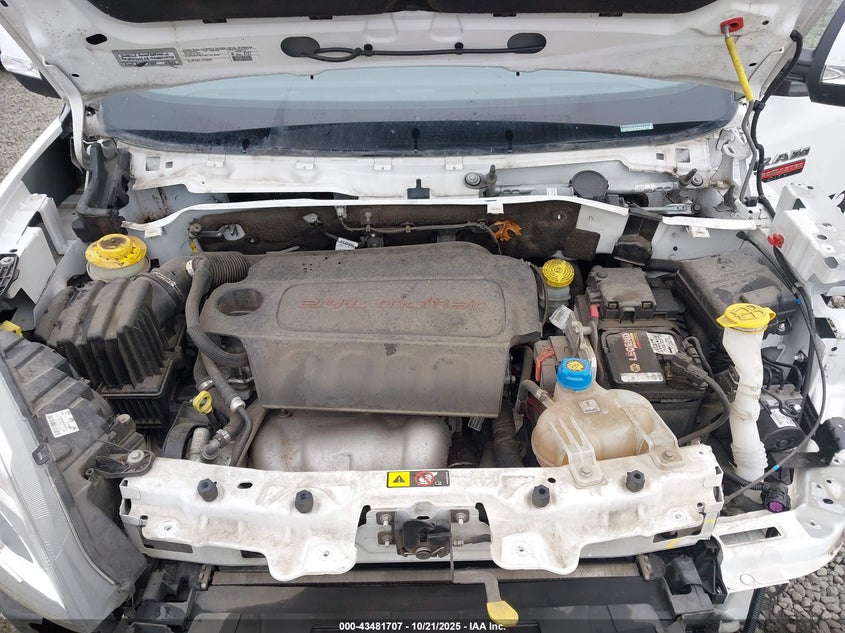 2015 RAM PROMASTER CITY TRADESMAN SLT ZFBERFBT5F6197584