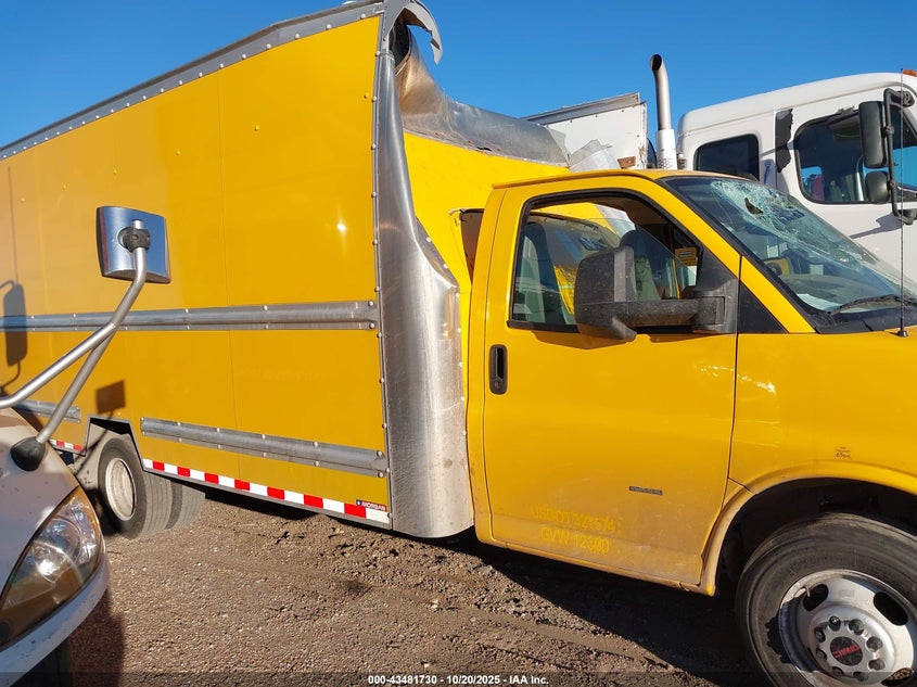 7GZ37TC78NN001929 2022 GMC SAVANA photo no. 13