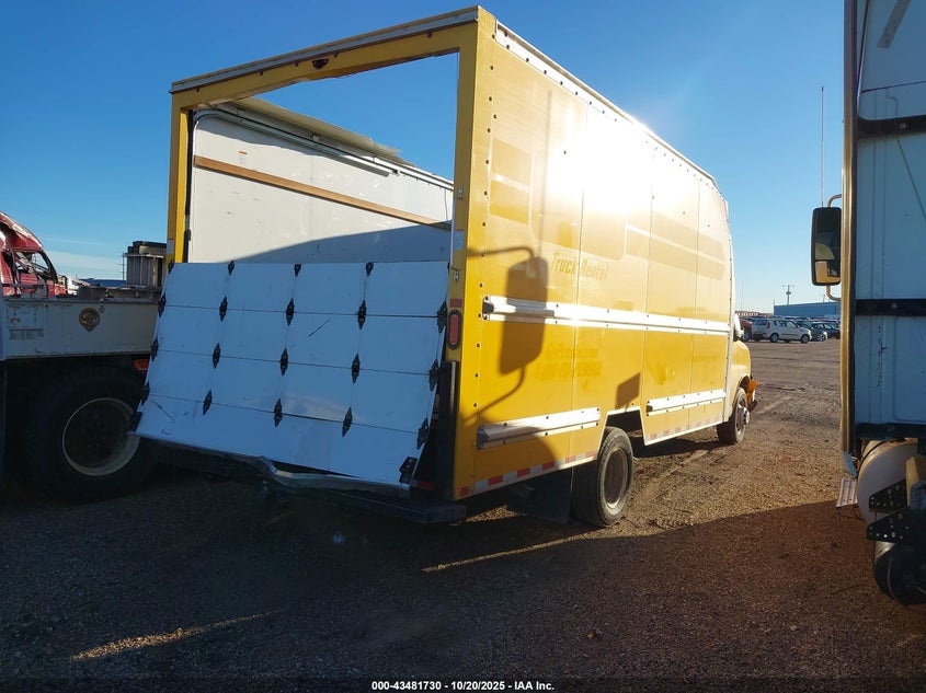 7GZ37TC78NN001929 2022 GMC SAVANA photo no. 4