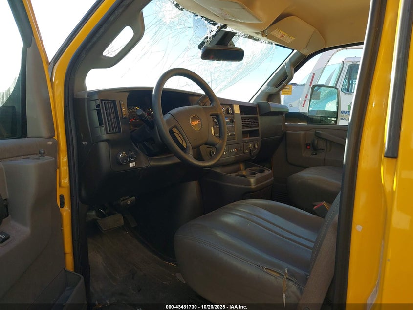 7GZ37TC78NN001929 2022 GMC SAVANA photo no. 6