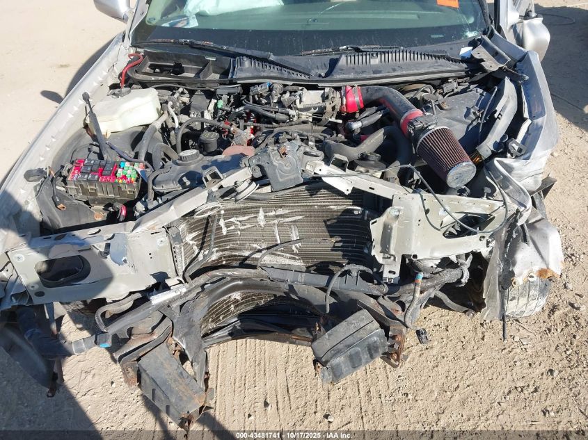 2004 Lincoln Town Car Signature VIN: 1LNHM81W74Y686694 Lot: 43481741