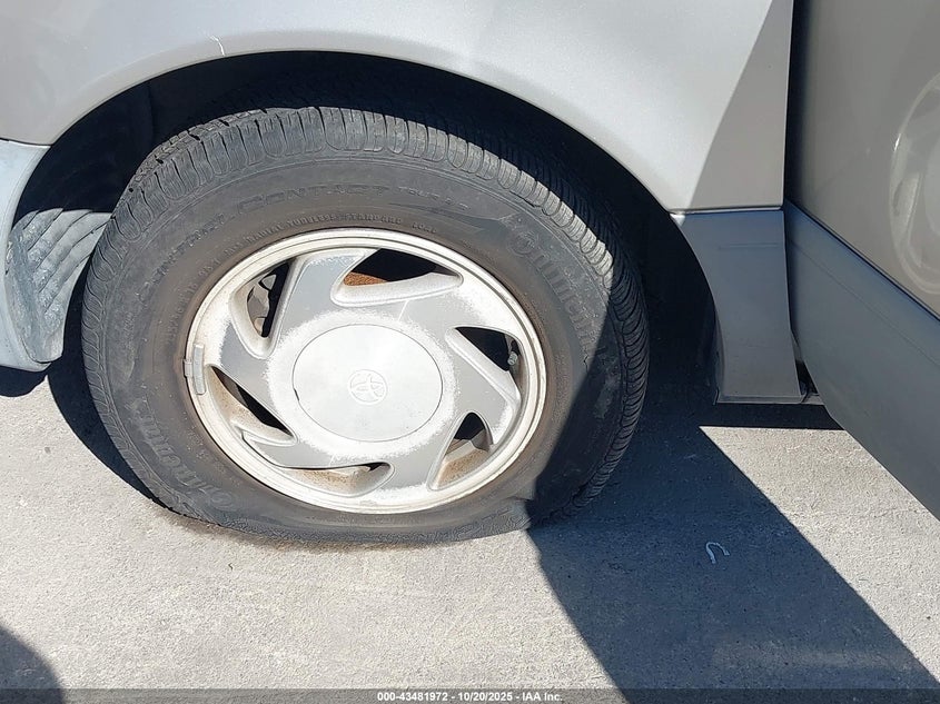 2001 Toyota Sienna Le VIN: 4T3ZF13C71U352362 Lot: 43481972