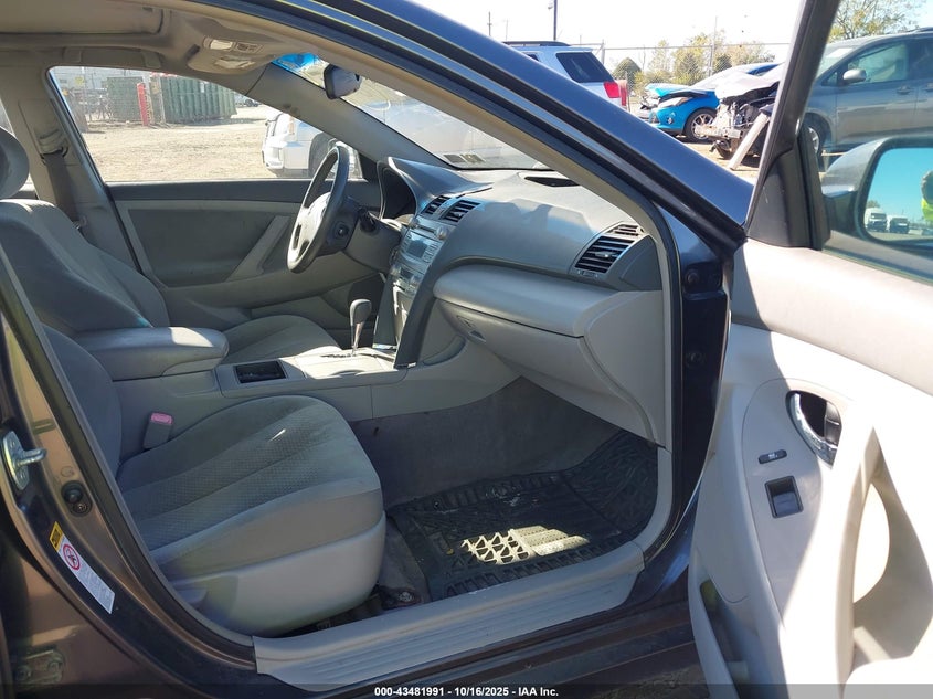 JTNBB46K073000703 2007 TOYOTA CAMRY photo no. 5