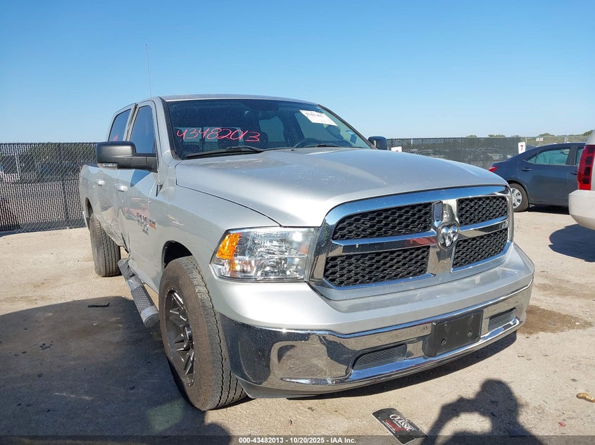 RAM 1500 SLT 4X2 5 7 BOX