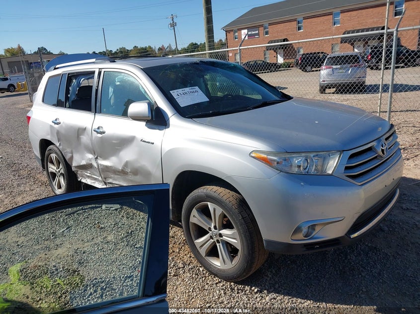 TOYOTA HIGHLANDER LIMITED