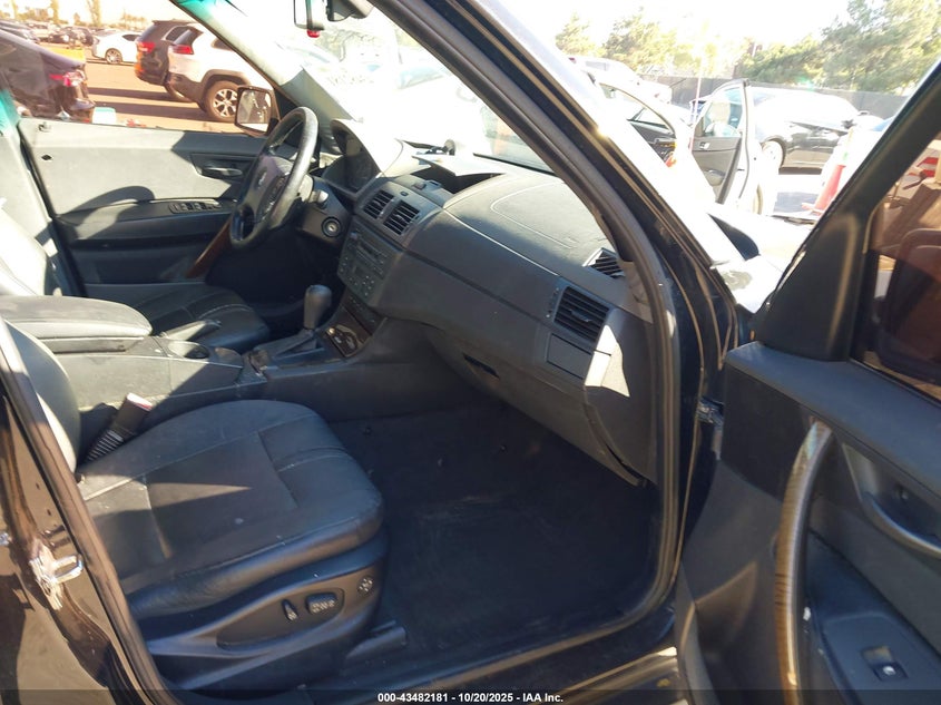 WBXPA93414WC34039 2004 BMW X3 photo no. 5