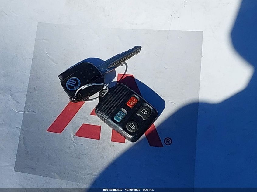 2007 Mercury Grand Marquis Gs VIN: 2MEFM74V77X605835 Lot: 43482247