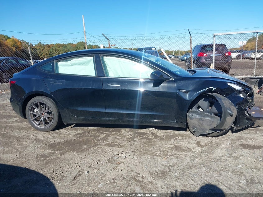 2022 Tesla Model 3 Long Range Dual Motor All-Wheel Drive VIN: 5YJ3E1EB6NF340955 Lot: 43482278