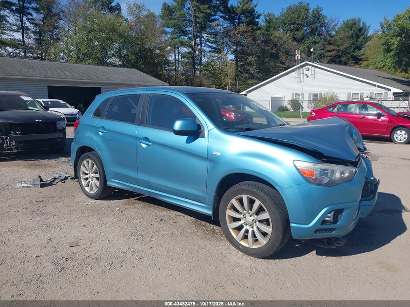 MITSUBISHI OUTLANDER SPORT SE
