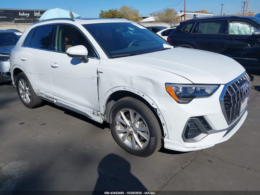 AUDI Q3 PREMIUM 45 TFSI S LINE QUATTRO TIPTRONIC