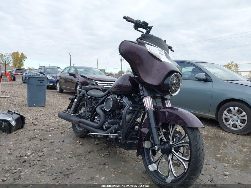 2007 HARLEY-DAVIDSON FLHX - 1HD1KB4107Y702665