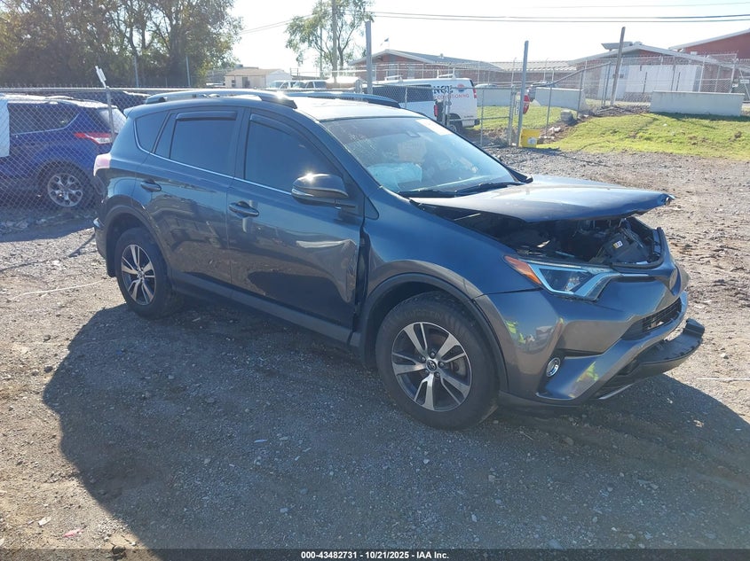 2018 TOYOTA RAV4 XLE - JTMRFREV5JD247684