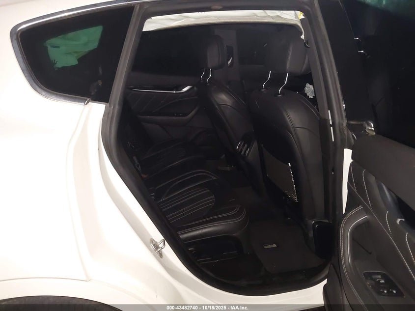 2019 MASERATI LEVANTE auction photo 8