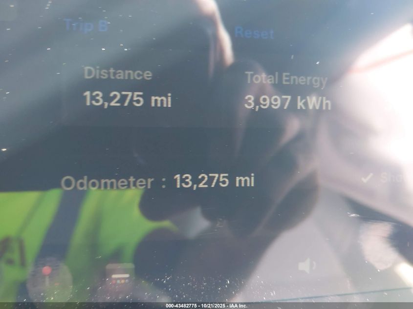 2025 Tesla Model Y Long Range Dual Motor All-Wheel Drive VIN: 7SAYGDEE3SA361091 Lot: 43482775