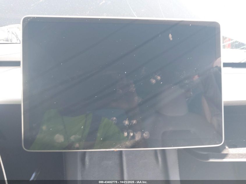 2025 Tesla Model Y Long Range Dual Motor All-Wheel Drive VIN: 7SAYGDEE3SA361091 Lot: 43482775