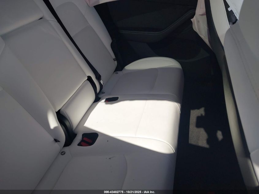 2025 Tesla Model Y Long Range Dual Motor All-Wheel Drive VIN: 7SAYGDEE3SA361091 Lot: 43482775