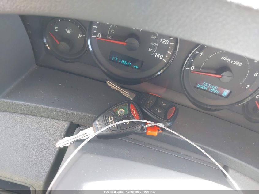 2005 Jeep Grand Cherokee Laredo VIN: 1J4GR48K05C605721 Lot: 43482883