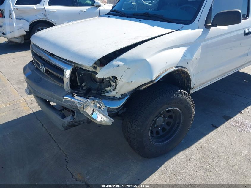 1999 Toyota Tacoma VIN: 4TAWM72N4XZ498785 Lot: 43482888