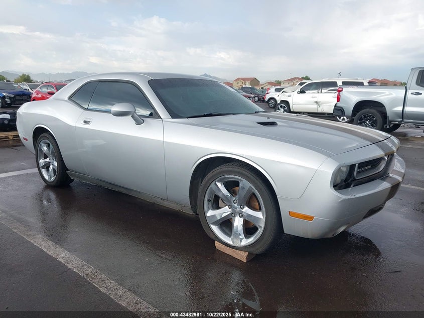 DODGE CHALLENGER SE