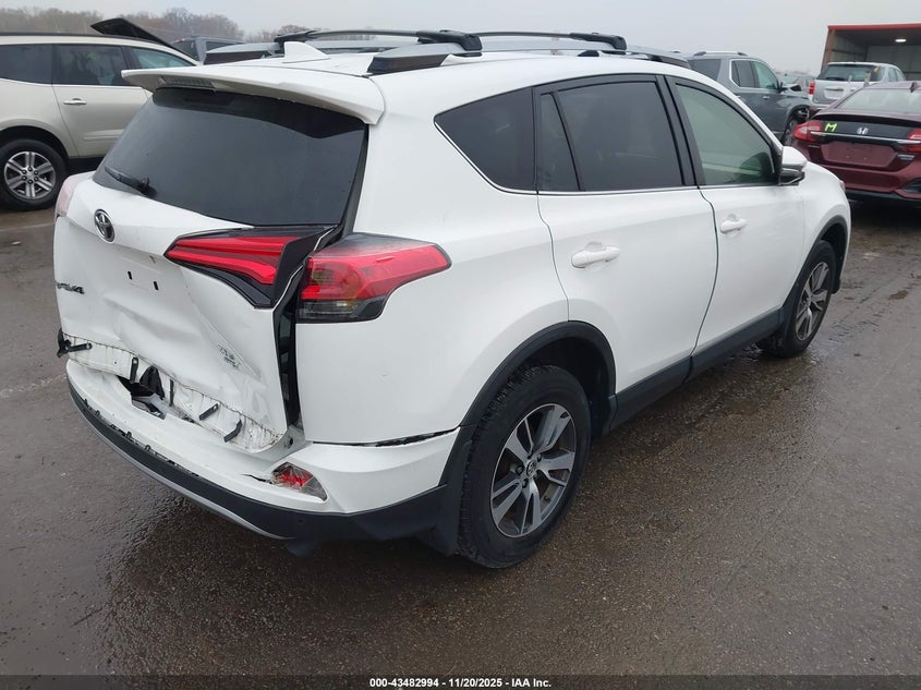 JTMRFREV8HJ120455 2017 TOYOTA RAV 4 photo no. 4