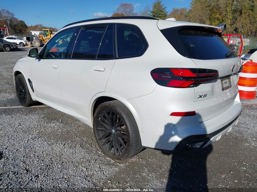 5UX23EU03R9V39887 2024 BMW X5 photo no. 3