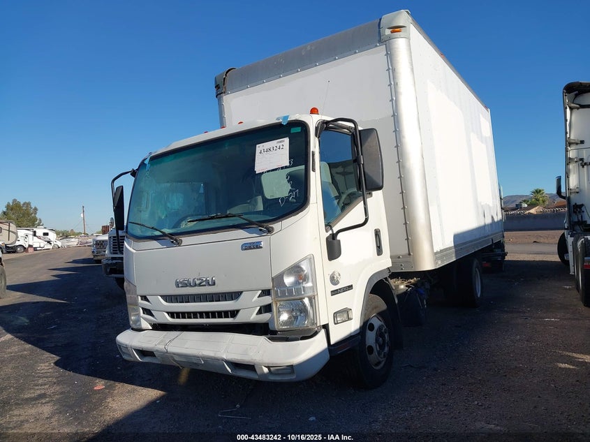 JALC4W165H7001783 2017 ISUZU  photo no. 2