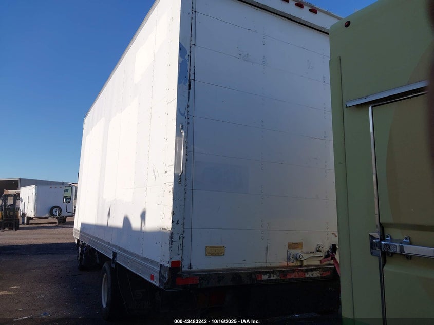 JALC4W165H7001783 2017 ISUZU  photo no. 3