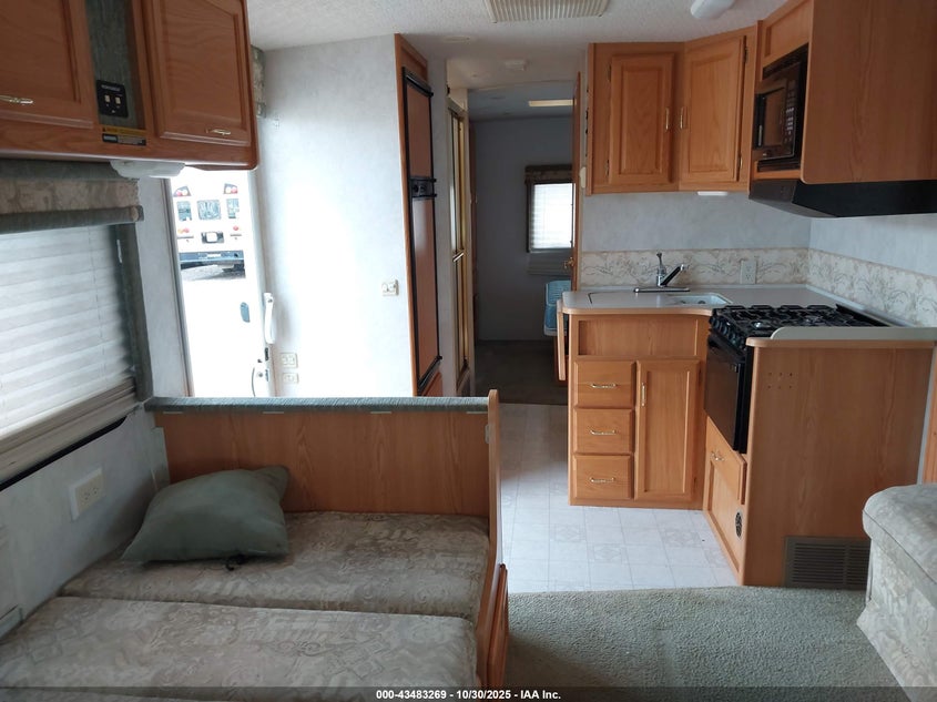 2003 Ford E-450 Cutaway Standard VIN: 1FDXE45S93HB42351 Lot: 43483269