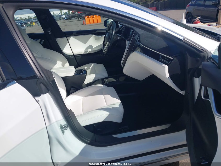 5YJSA1E18HF206273 2017 TESLA MODEL S photo no. 5