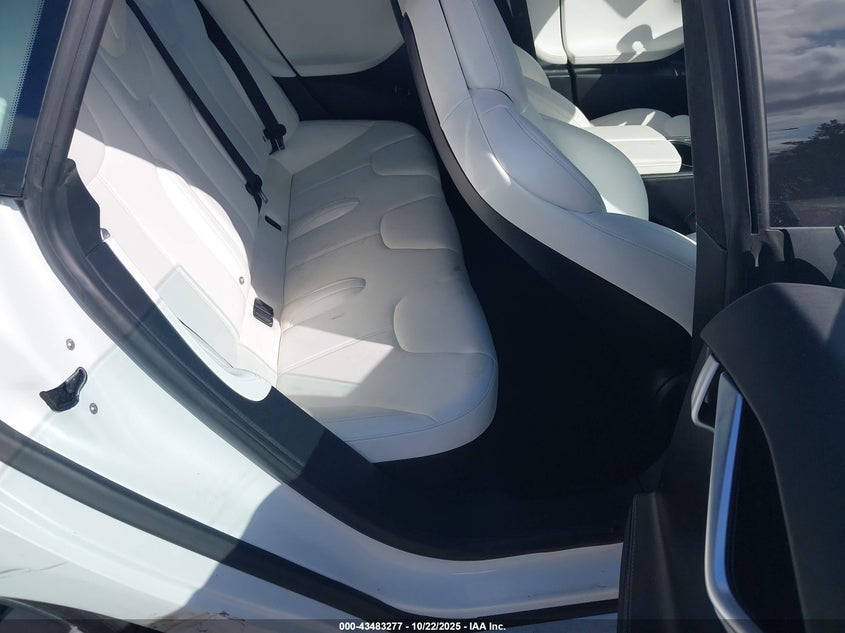 5YJSA1E18HF206273 2017 TESLA MODEL S photo no. 8
