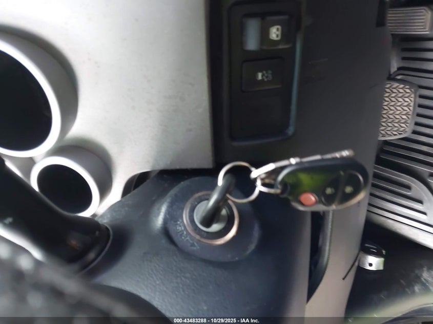 5TFEY5F11AX093616 2010 TOYOTA TUNDRA photo no. 11