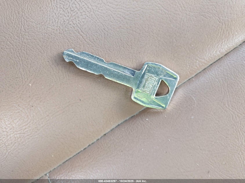 1987 Ford F150 VIN: 1FTCF15N9HPB11588 Lot: 43483297