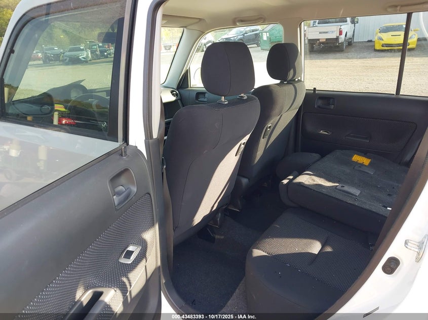 2005 Scion Xb VIN: JTLKT324154001132 Lot: 43483393