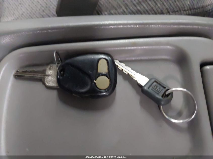 1998 GMC Sierra 1500 Sl Wideside VIN: 2GTEK19R4W1526572 Lot: 43483415