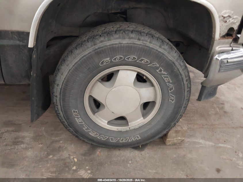 1998 GMC Sierra 1500 Sl Wideside VIN: 2GTEK19R4W1526572 Lot: 43483415