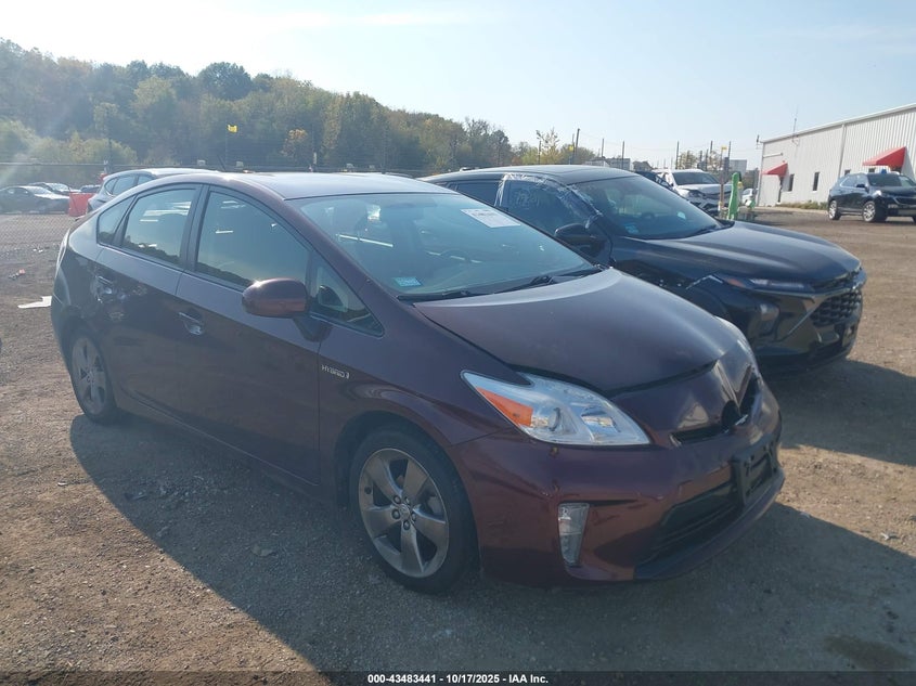 TOYOTA PRIUS THREE SE