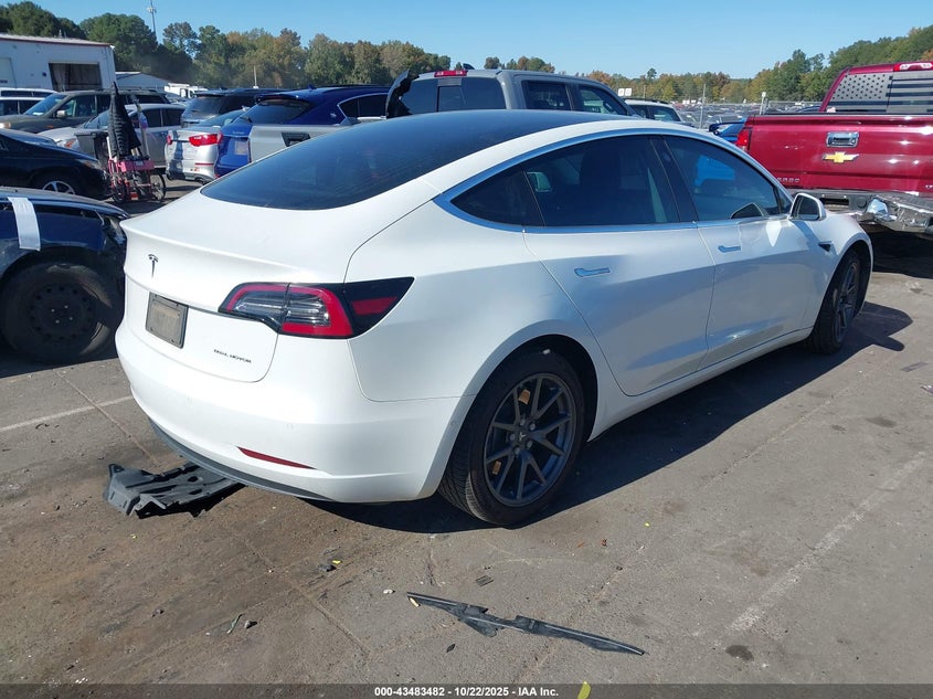5YJ3E1EB2KF199779 2019 TESLA MODEL 3 photo no. 4