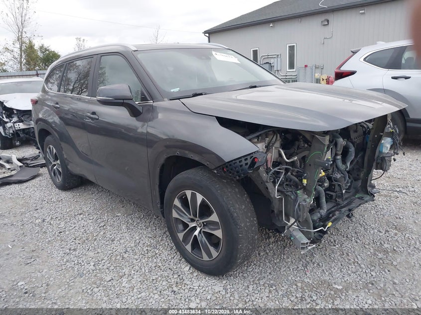 TOYOTA HIGHLANDER XLE