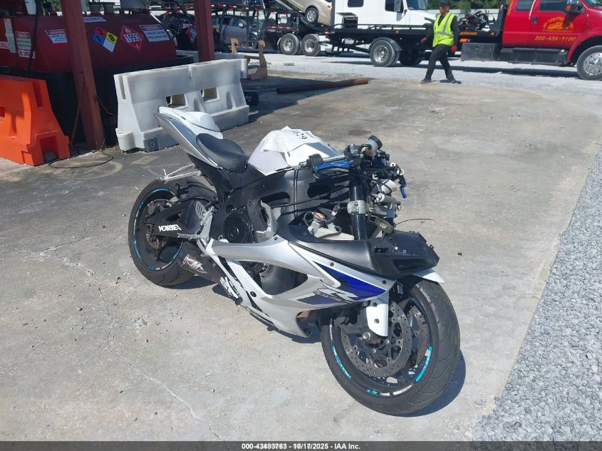 2007 Suzuki Gsx-R750 white null null JS1GR7KA272108583 photo #1