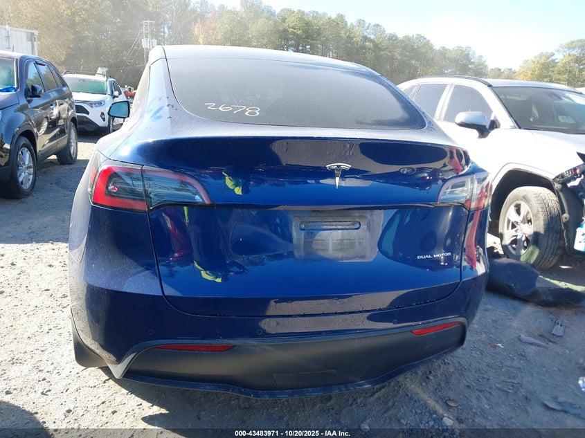 2022 Tesla Model Y Long Range Dual Motor All-Wheel Drive VIN: 7SAYGAEE0NF382678 Lot: 43483971