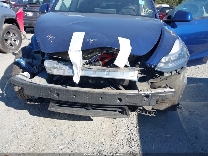 2022 Tesla Model Y Long Range Dual Motor All-Wheel Drive VIN: 7SAYGAEE0NF382678 Lot: 43483971