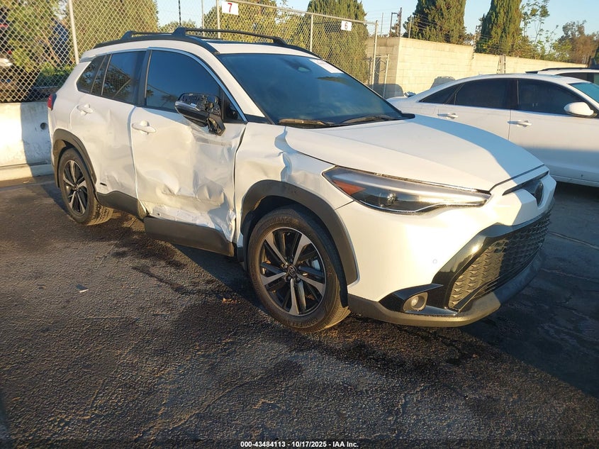 TOYOTA COROLLA CROSS XSE