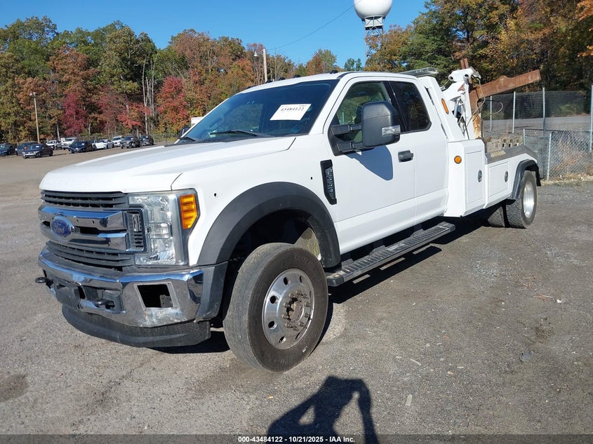 2017 Ford F-550 Chassis Xlt white truck diesel 1FD0X5HT8HEB66493 photo #3