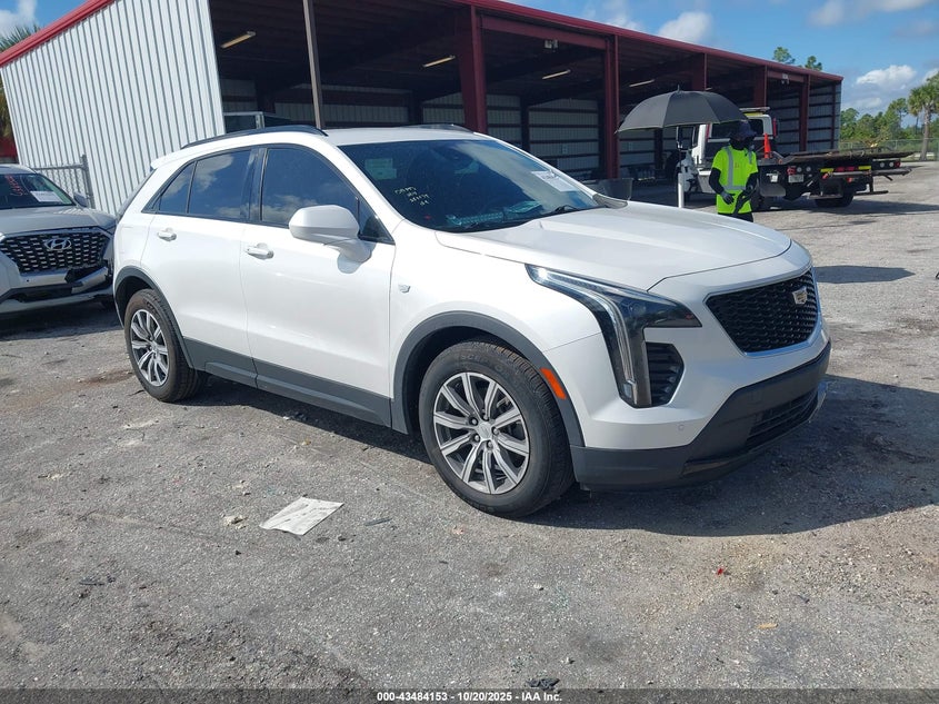 CADILLAC XT4 FWD SPORT