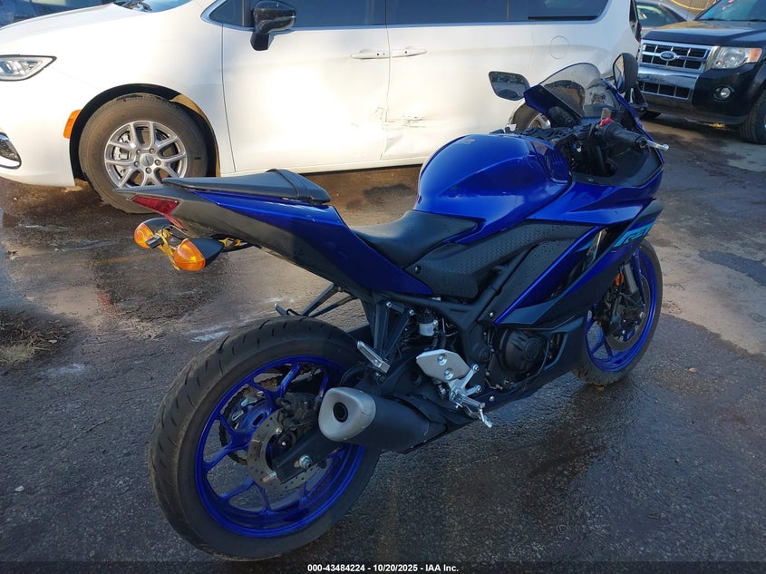 2024 YAMAHA YZFR3 A MH3RH18Y1RK016355