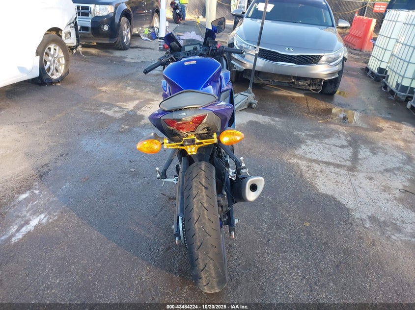 2024 YAMAHA YZFR3 A MH3RH18Y1RK016355