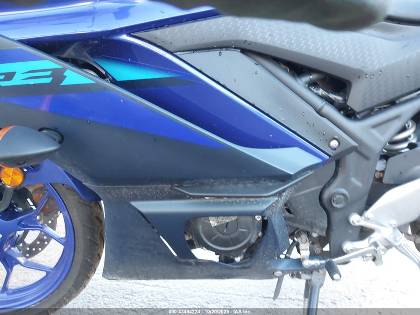 2024 YAMAHA YZFR3 A MH3RH18Y1RK016355