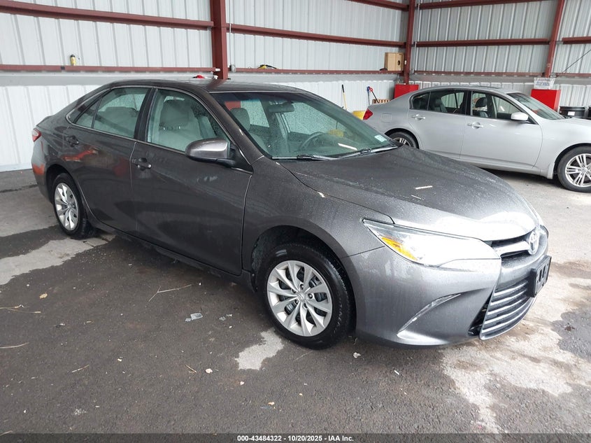 TOYOTA CAMRY LE