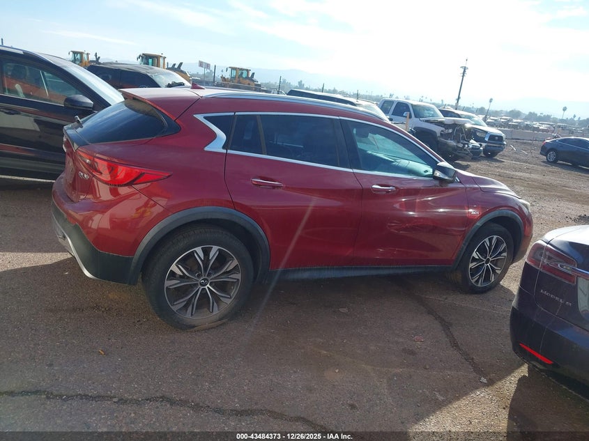 2018 Infiniti Qx30 Luxury VIN: SJKCH5CR7JA051923 Lot: 43484373